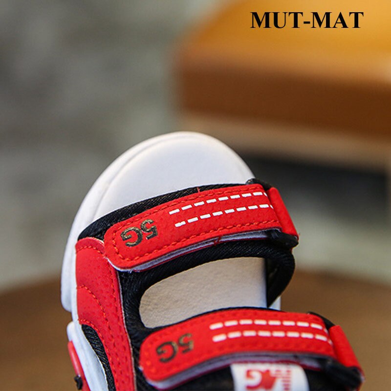 Børnesko sommer børne & #39 ;s blinkende sandaler drenge& #39 ;s og piger blød bund strandsko baby glød børn & #39 ;s sandaler