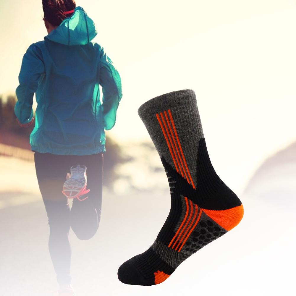 Men's Compression Socks Anti-slip Sports Socks Shock Absorption Breathable Sock for Marathon Mountain Climbing: Orange