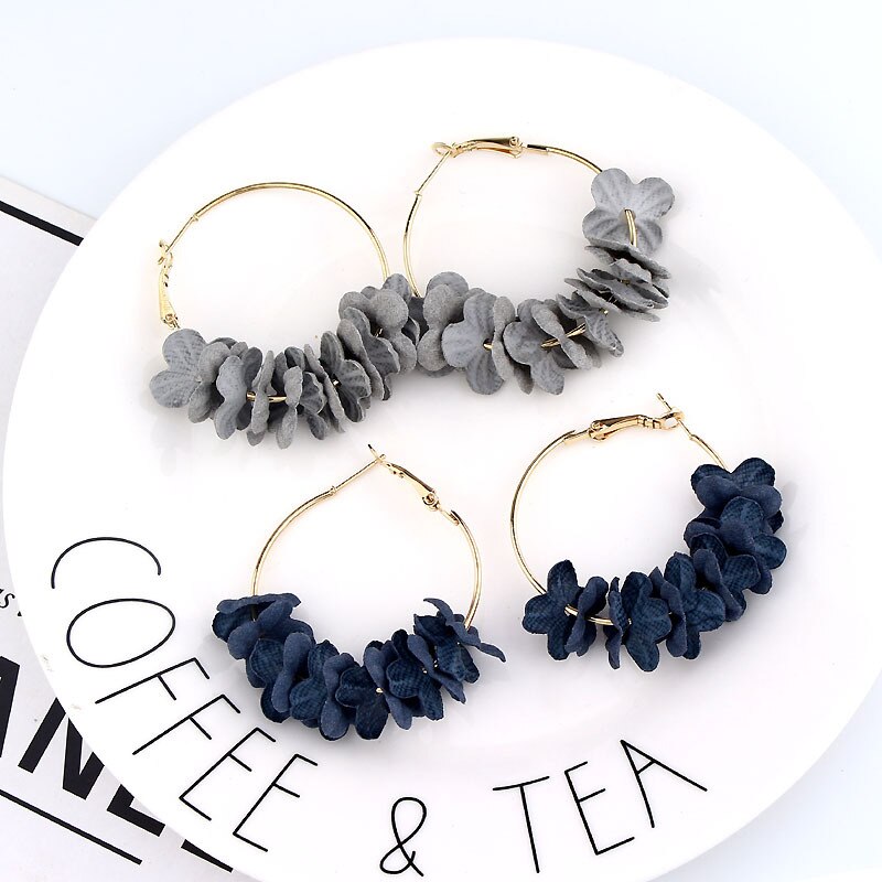 Qingwen Fabric Flower Earrings for Women Colorful Petal Circle Big Fancy Earring Jewelry CE00528