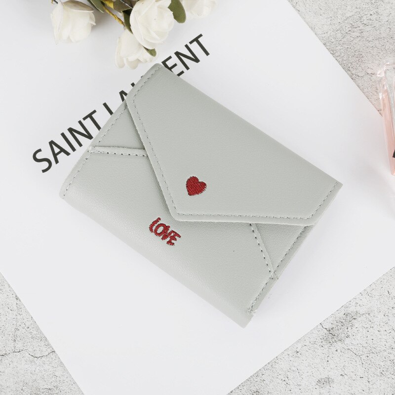 Novo estilo mini carteira com três desconto amor bordado 2021 moda estudante bolsa de cartão carteiras de luxo para as mulheres embreagem: Light Grey