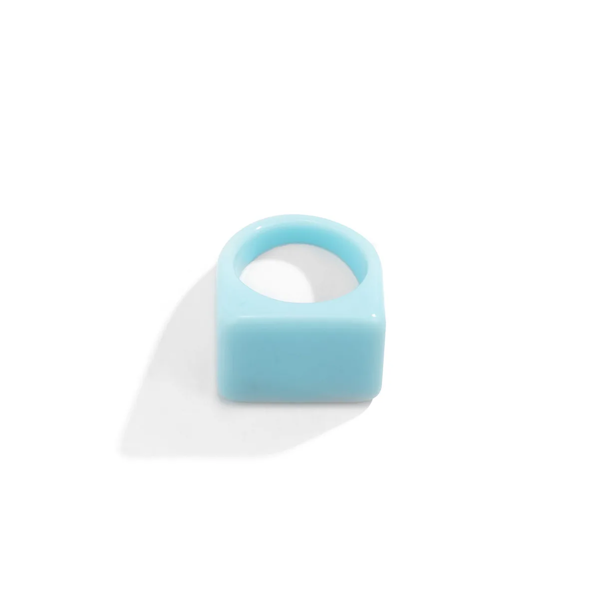 Anillo de plástico geométrico cuadrado grande y atrevido para mujer, anillos de dedo Knukle para mujer, anillo grueso de acrílico de colores sólidos simples, de joyería para niñas: LIGHT BLUE
