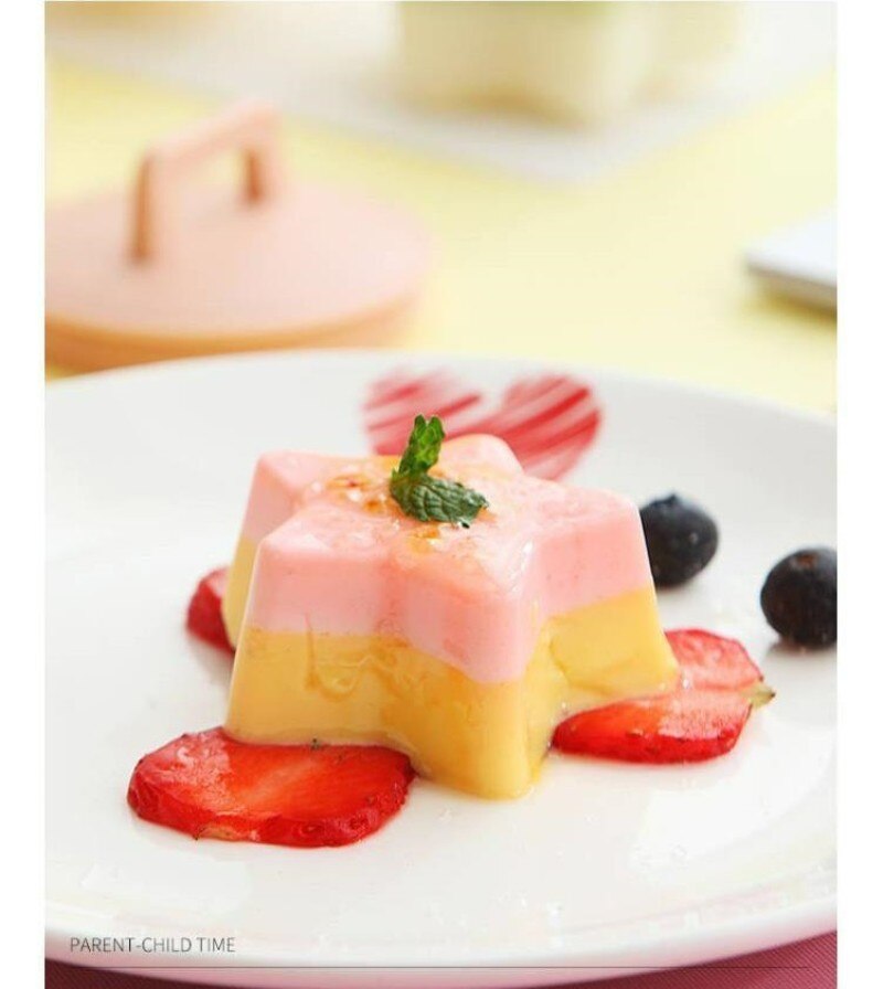 ANAEAT 4 Pcs/Set Plastic Egg Poacher Set Kitchen Egg Cooker Tools Egg Mold Form With Lid Brush Pancake