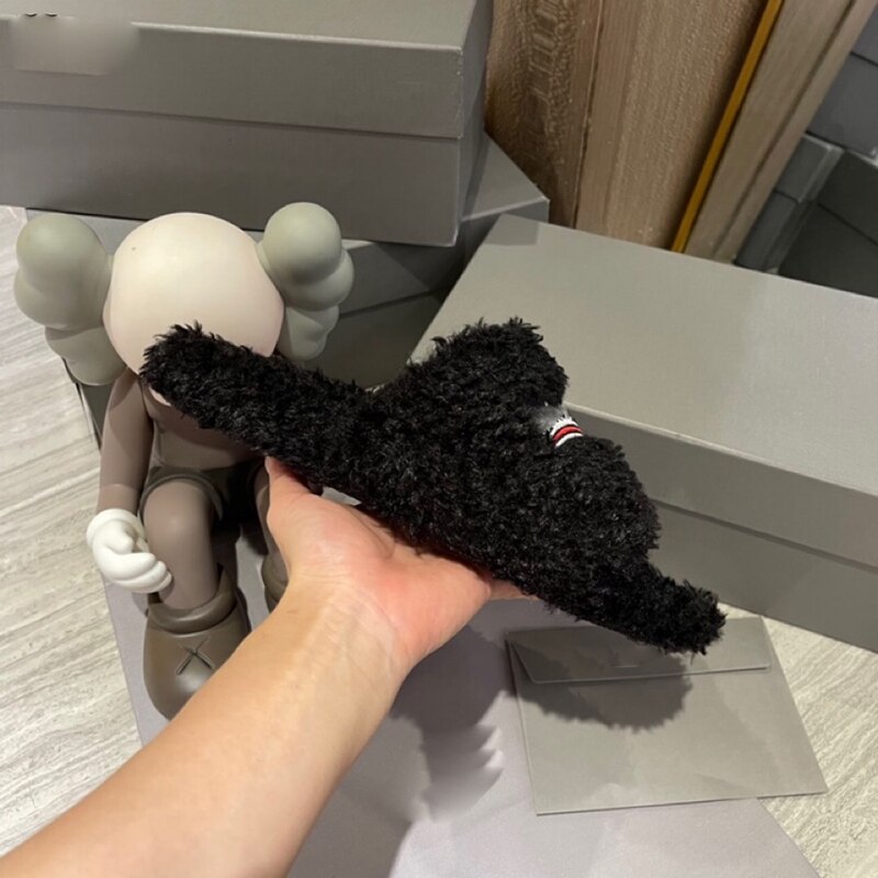Women Luxury Fluffy Teddy Plush Letter Slipper Winter Warm Outdoor Slides Platform Casual Flat Slides Warm Fur Home Shoes: black / 38