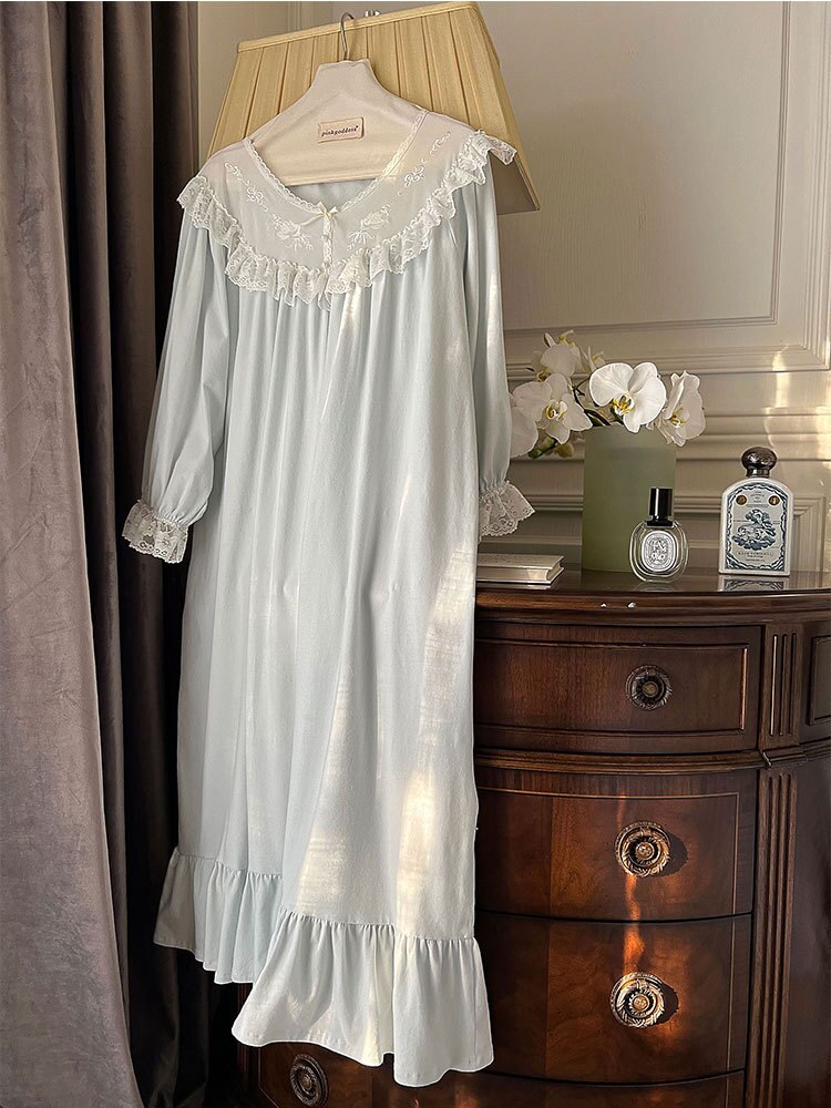 Lente Vintage Vrouwen Nachtkleding Prinses Jurk Victoriaanse Stijl Geborduurde Nachtjapon. Dames Losse Antieke Nachthemd Nachtkleding