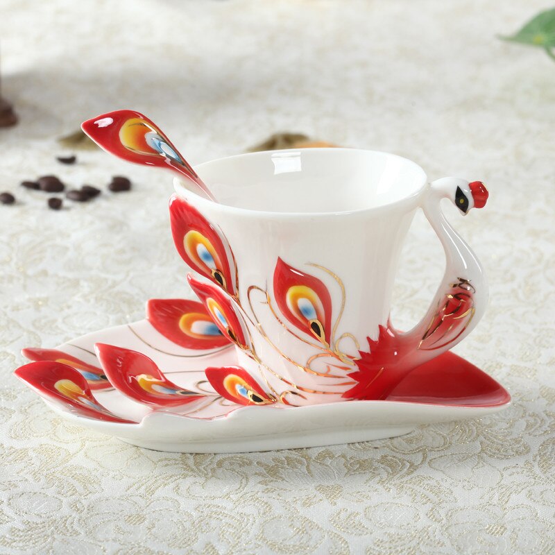 Europese Stijl Keramische Kopje Koffie Creatieve Bone China 3D Emaille Kleur Porseleinen Kopje Thee Met Schotel En Lepel Set Drinkware