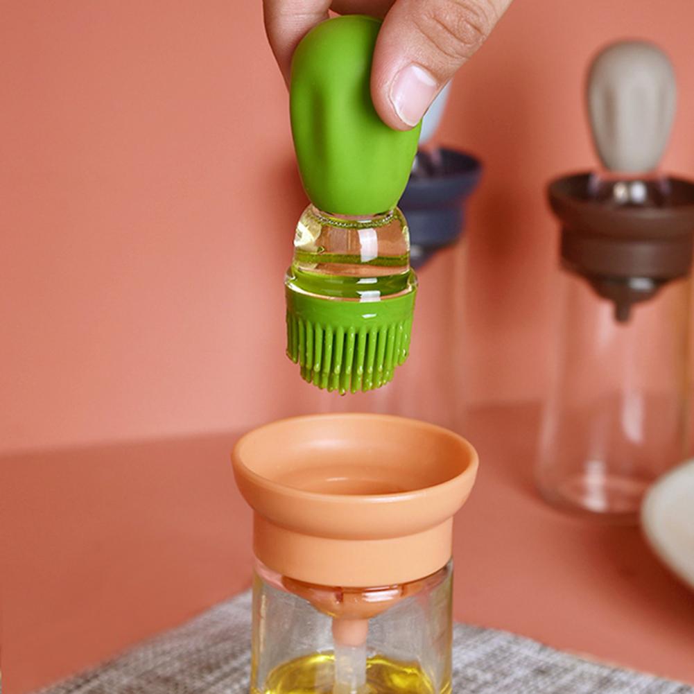Space-saving Oil Container Bottle Easy to Carry with Silicone Brush Ergonomic Multi-purpose Oil Dispenser Bottle