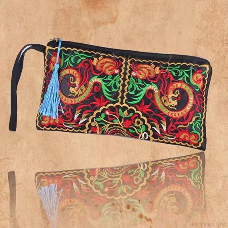 Ethnic Style Eembroidered Long Wallet Retro Large Capacity Handbag Womens Banquet Bag Mobile Phone Zero Wallet: SKY BLUE