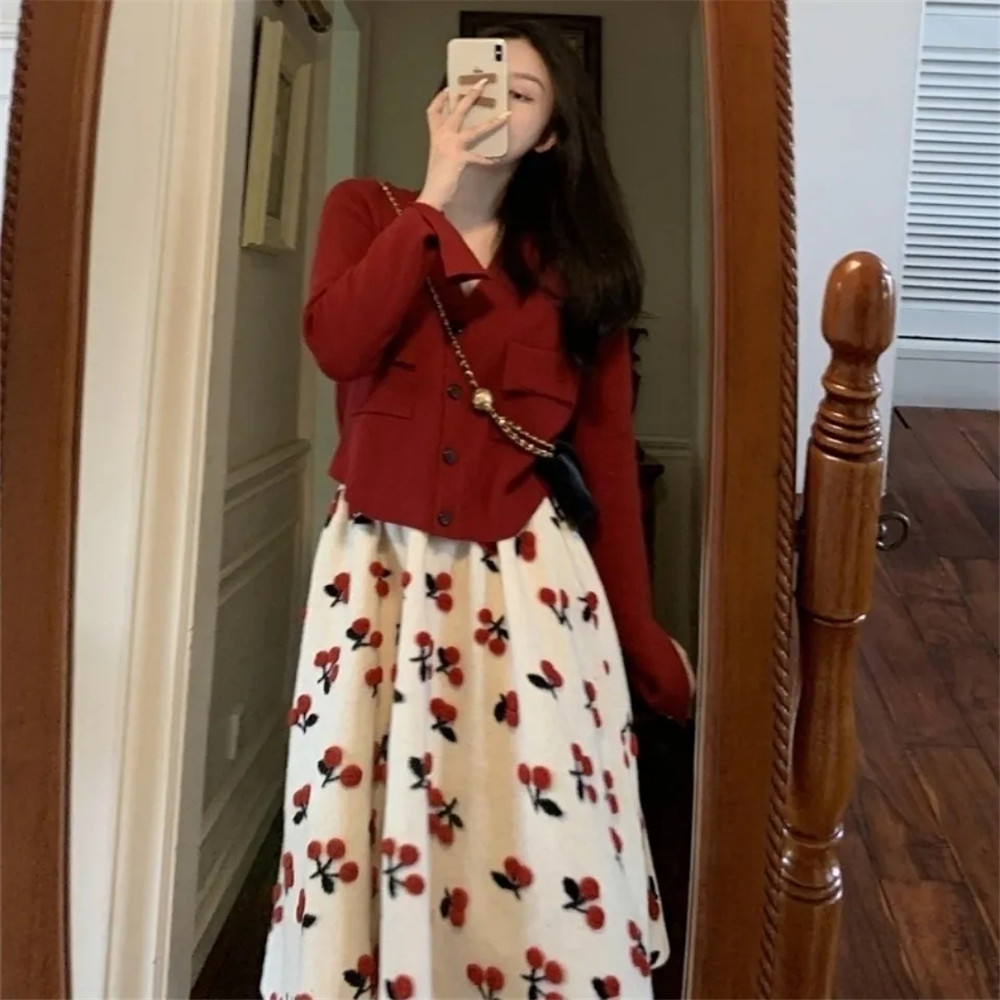 Kerst Zoete 2 Stuks Set Rode Gebreide V-hals Lange Mouwen Slits Trui Vest + Cherry Print Abrikoos Geplooide Maxi Rok vrouwen Pak