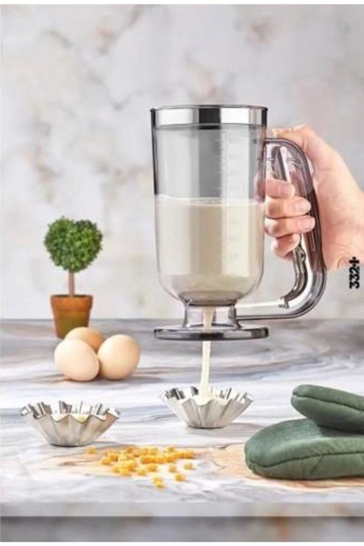 Practical Batter Dispenser Pancake cake Pancake Muffin Easy Pourer Container jug handle control practical dough dağıtıcır sauce dispenser kitchen: Şefaf silver paste dispenser