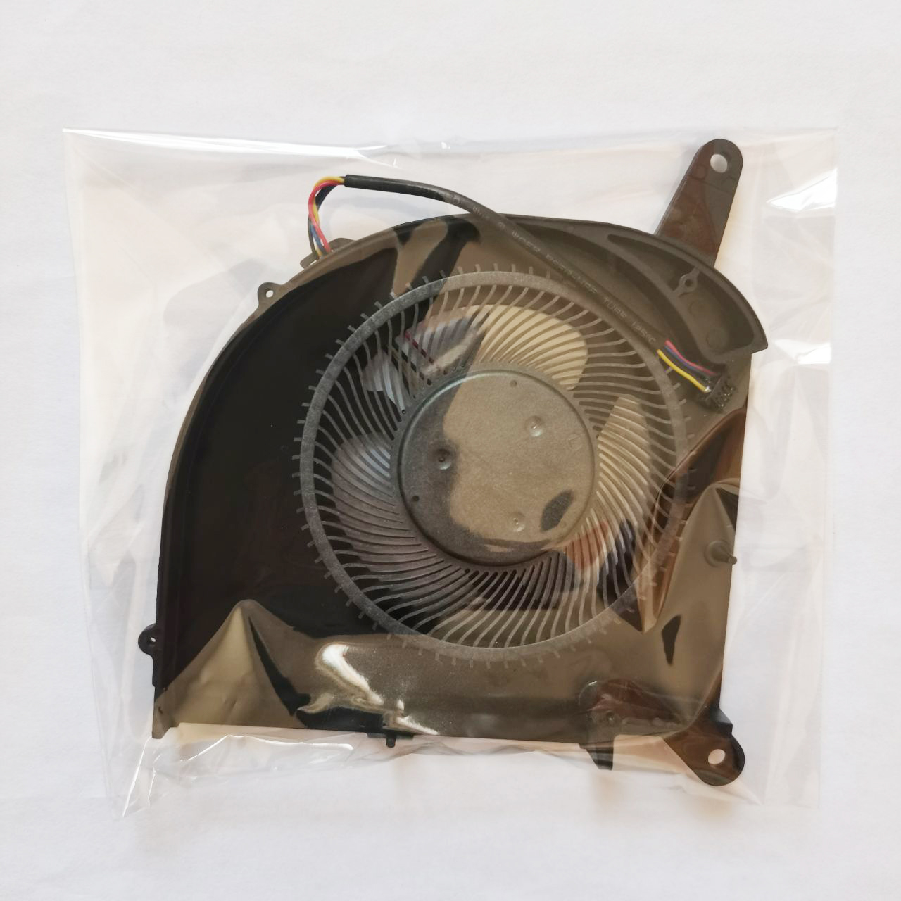 Cpu Cooling Fan Gpu Fan Voor Gigabyte Aorus 15YE 15KE 15XE 17YE 17KE 17XE 2022H Dc12v: CPU fan