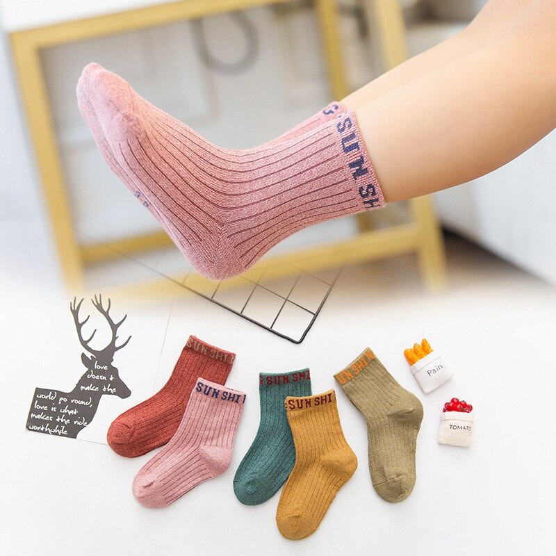 5 Paare freundlicher Socken Jungen Mädchen Einfache Stil Stereo gestreift Solide Farbe Atmungsaktive Kleidung Zubehör freundlicher Socken: 2 / L(6-8T)