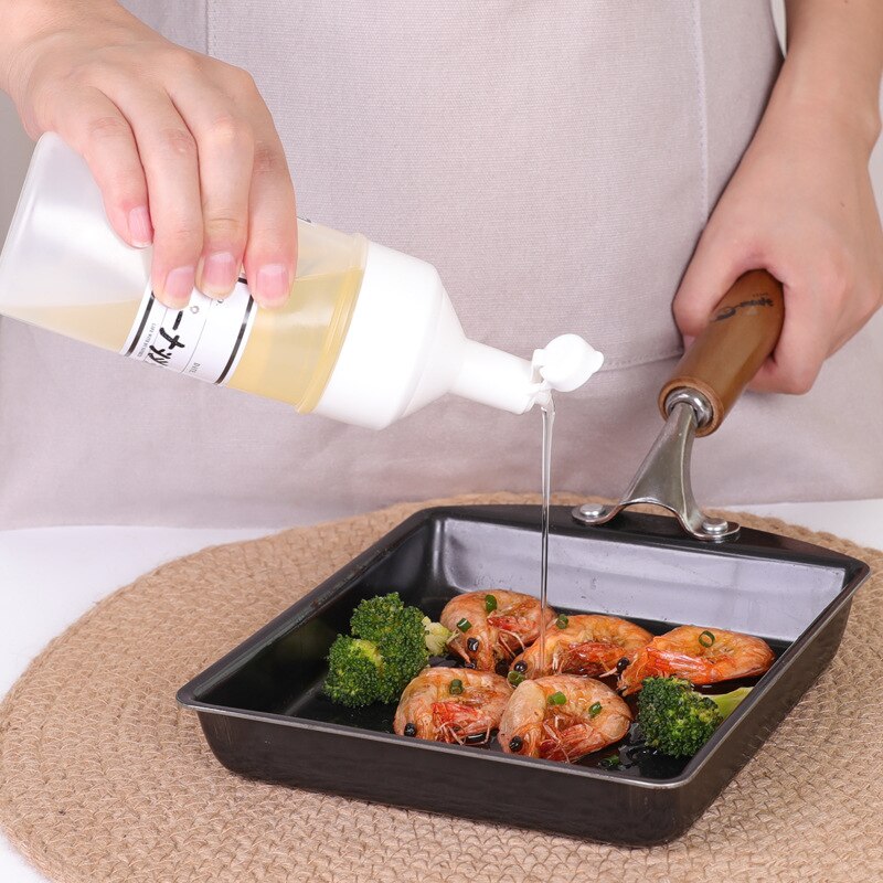 250Ml Sauce Bottle Vinegar Oil Ketchup Cruet Kitchen Accessories Gravy Boat Condiment Dispenser Squeeze Bottle Minimalist