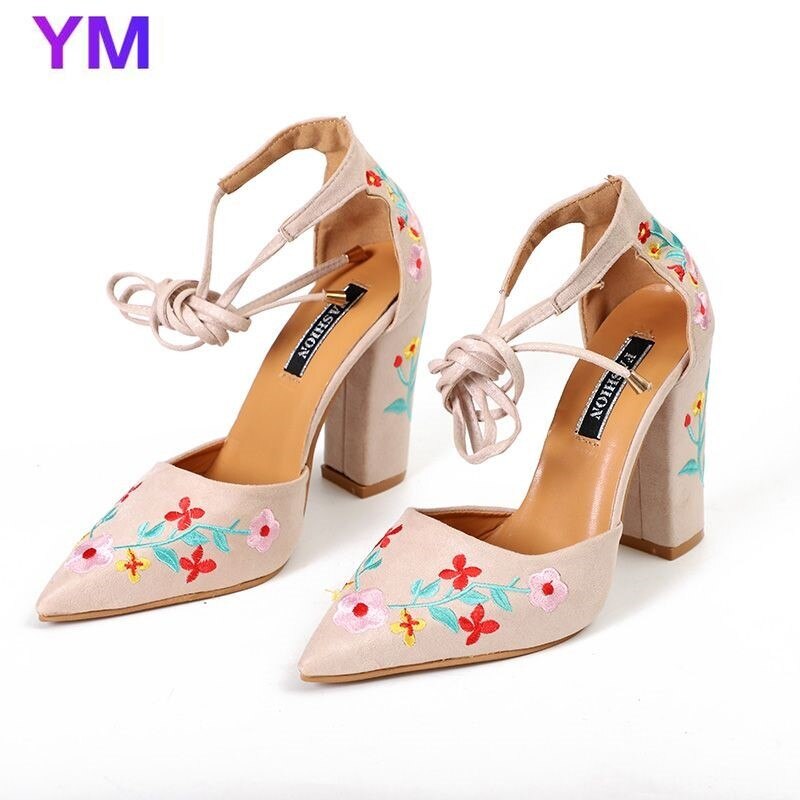 Sandales à talons hauts brodées de fleurs pour femmes, 10cm paires, à lacets, bout pointu, talon carré, chaussures de soirée, grande taille 43