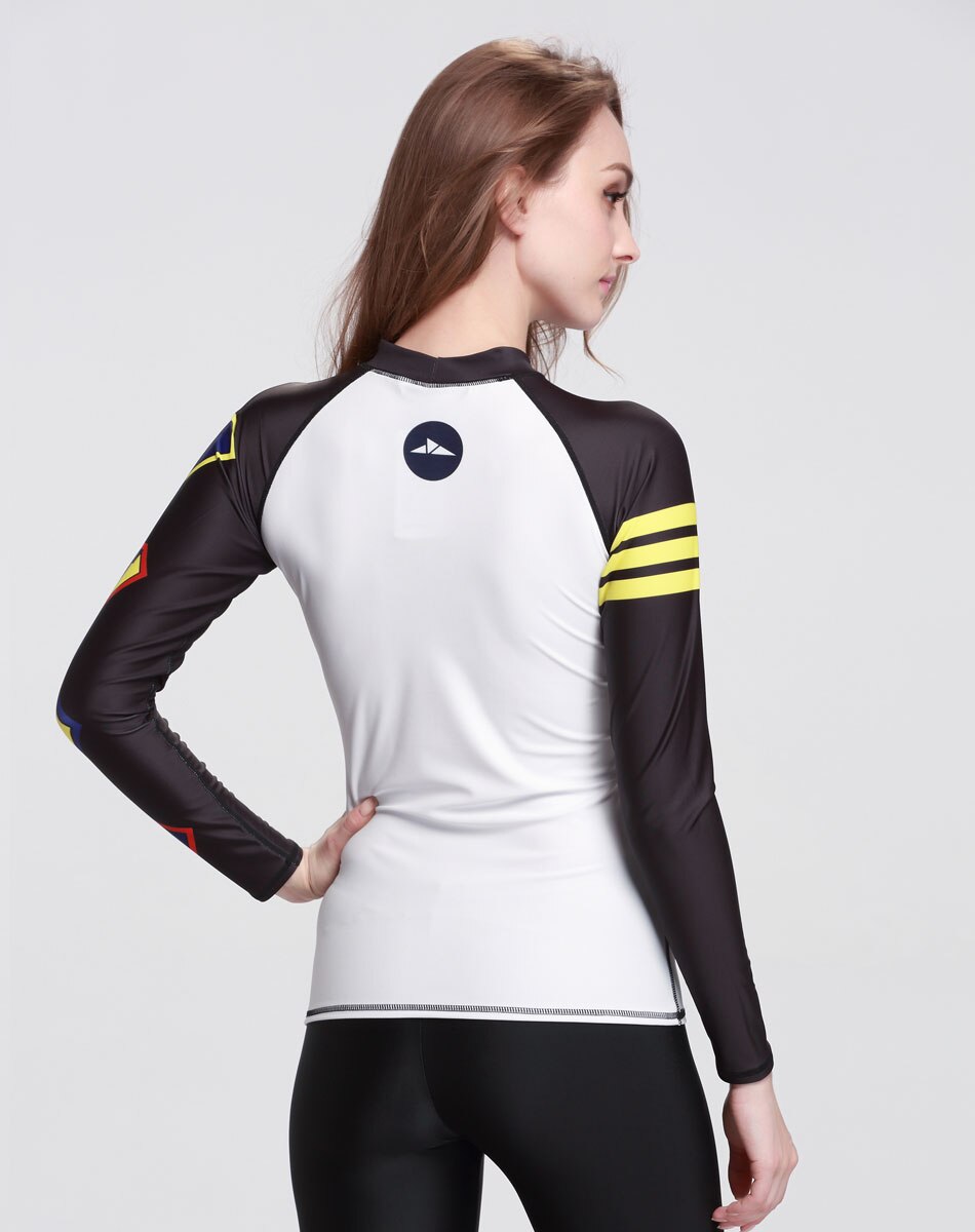 Lange ærmer rash guard badedragt trykt hvid sort dame våddragt uv solbeskyttelse basic skins crew sol skjorte rashguard