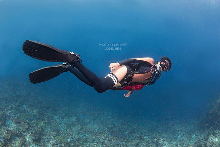 2mm Neoprene Dive Socks - Scuba Surfing Snorkeling - Warm Underwater UV Protection