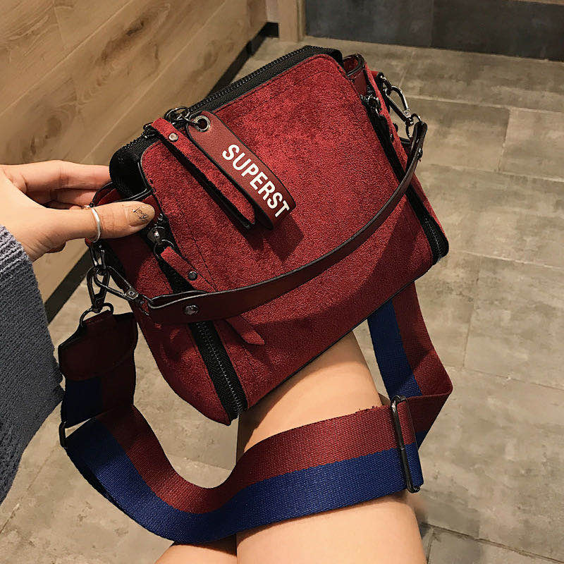 Dames sport schoudertas dames schoudertas brede band retro messenger bag reis crossbody tassen voor vrouwen dames handtassen: Donkerrood