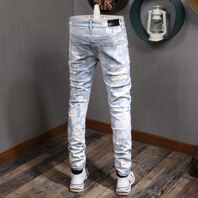 American streetwear mænd jeans slim fit ripped jeans mænd lyseblå maling hvid vask patches hip hop jeans homme