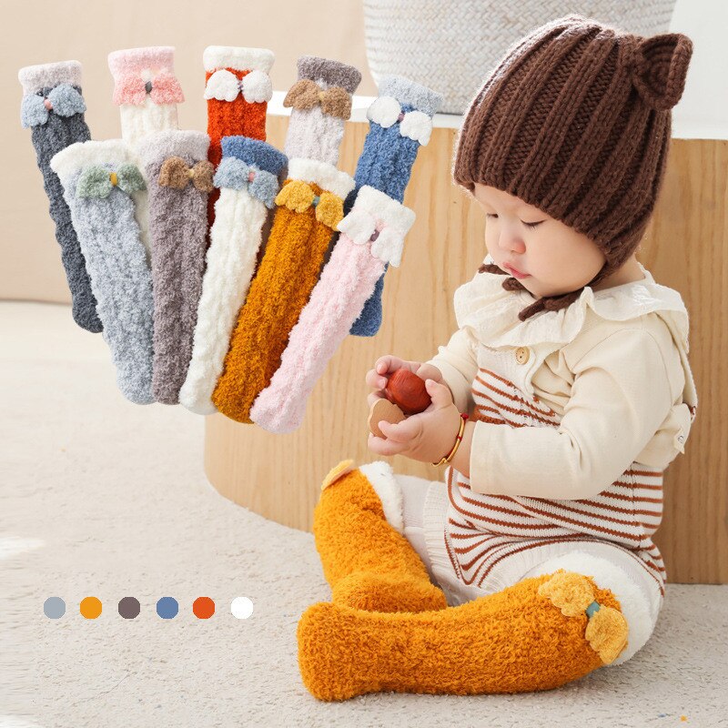 Nette Winter Warme freundlicher Socken Dicken Korallen Vlies Stich FlüGel Baby Socken Knie Höer Boden Socke für Weihnachten Neue jahre
