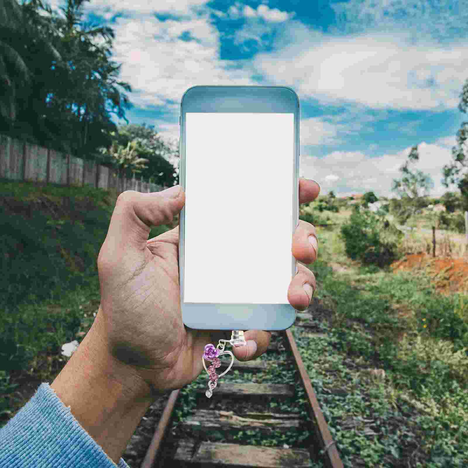 2pcs Phone Pendant Heart Pendant Plug Earphone Jack Plug Earphone Pendant