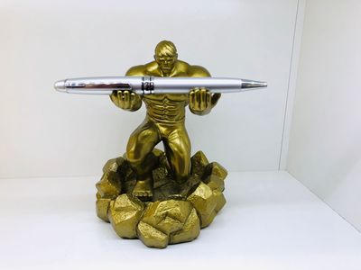 Udøvende soldat ridder pen holder, pen holder desktop rustning hero pen holder, papirvarer: Gylden kæmpe