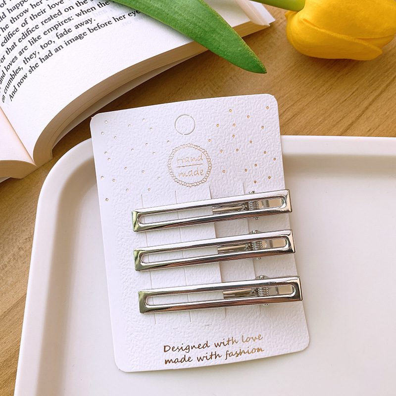 Juego de pinzas para el pelo huecas de Metal Y2K para mujer, Clip de pico de pato de temperamento Simple, accesorios para el cabello para viajes diarios, y dulce: Plata