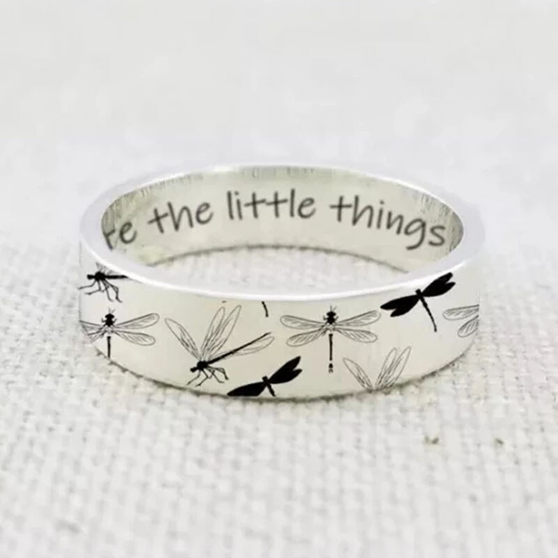 Dames Leuke Retro Graveren Libel Vlinder Brief Ring Hip Hop Gothic Party Ring Vrouwelijke Sieraden