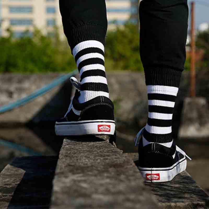 Harajuku herre hip hop hvid gul sort stribe cool street trends par trends bomuld skateboard sokker