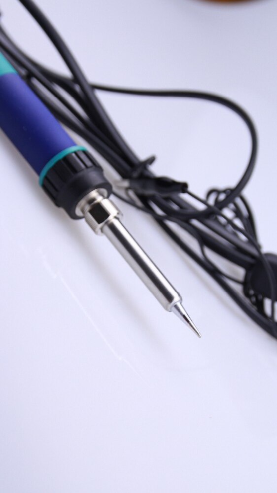 soldering station for LCD screen 936d Soldering machine LED display soldering iron temperature adjustable