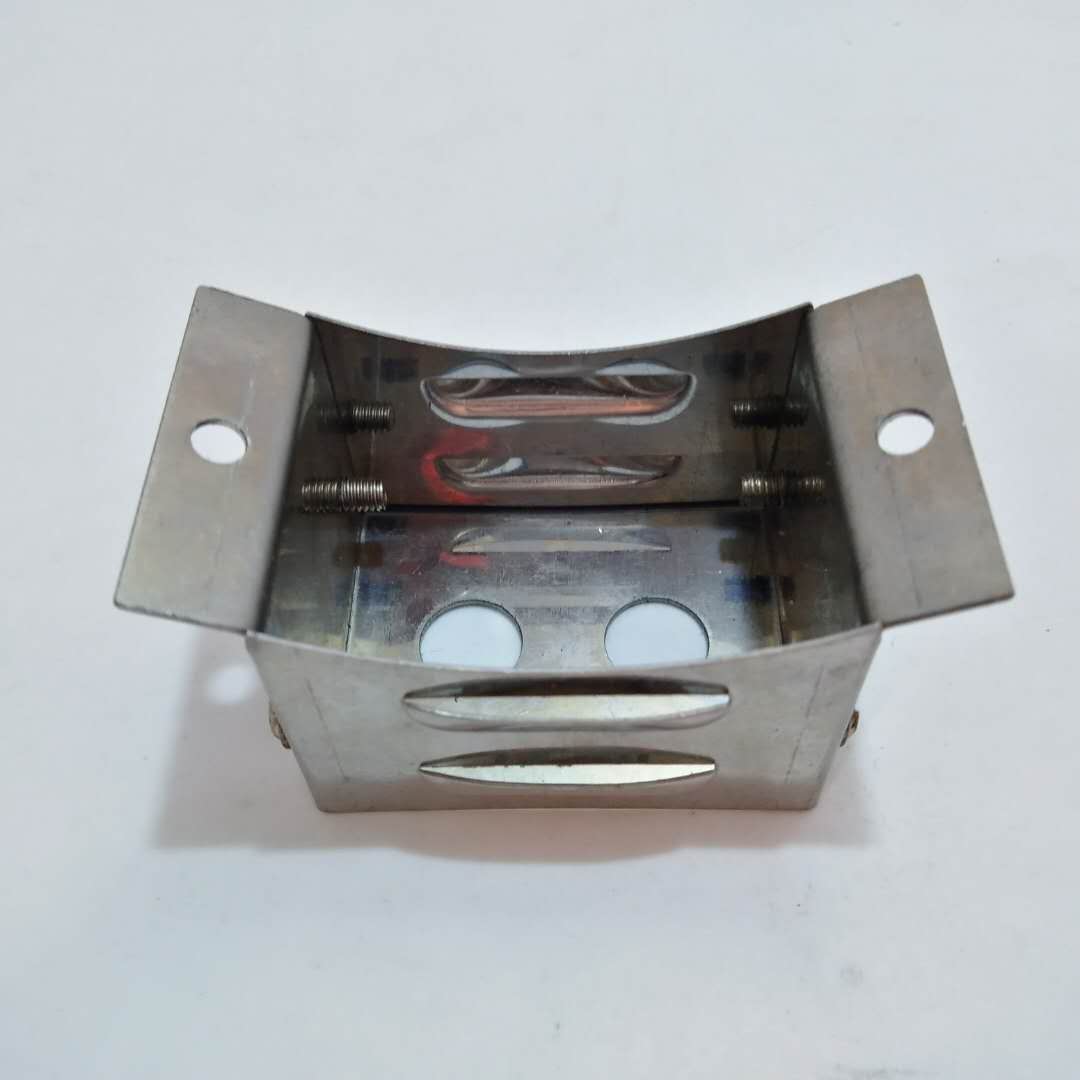 High Power Ceramic High Temperature Socket Plug 35A 380V Electric Stove Socket nd Heater Socket: B4 / Diameter 6MM
