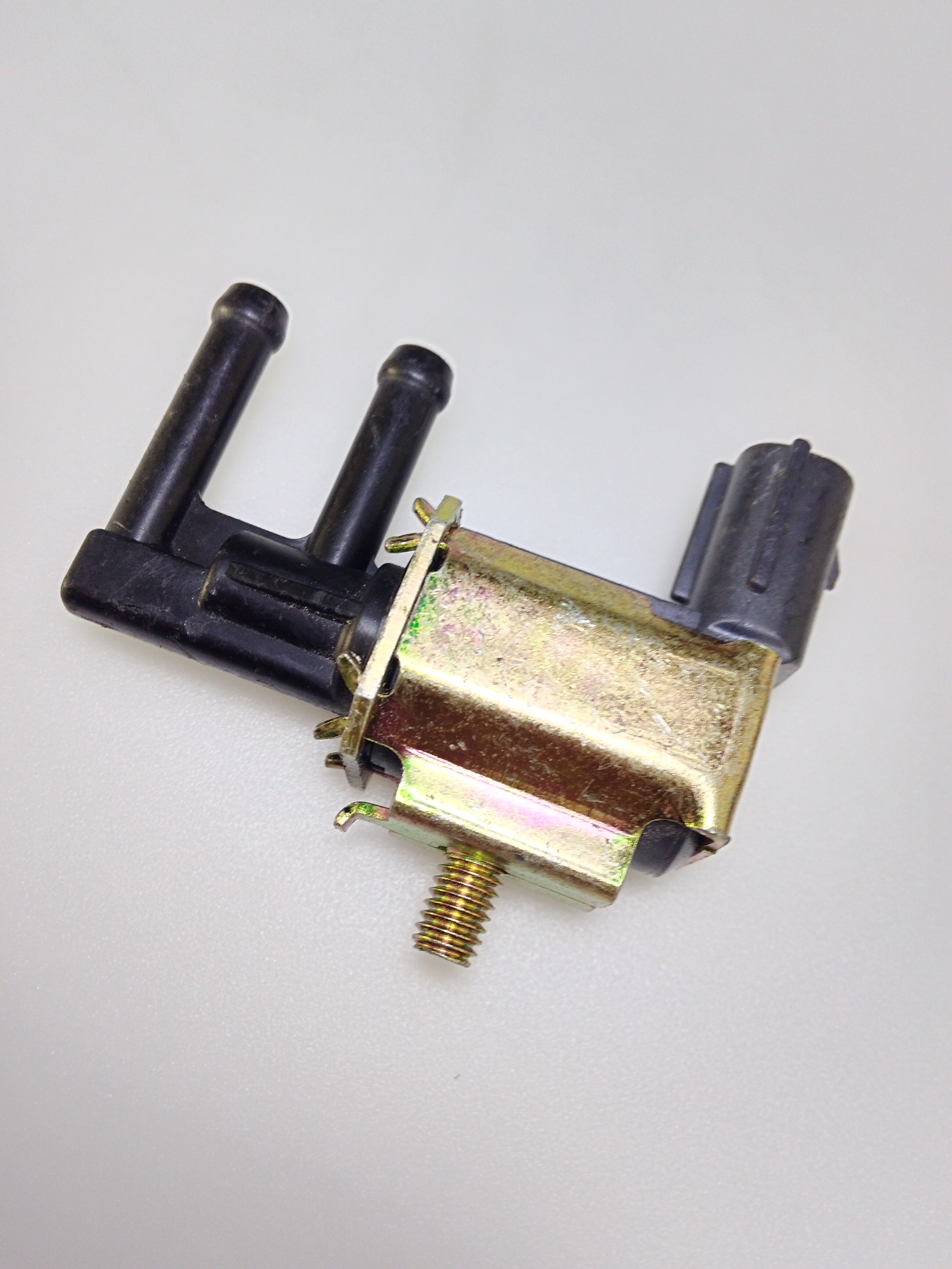 OEM K5T48486 K5T48290 18117-52G00 1811752G00 Vapor Canister Purge Valve Solenoid