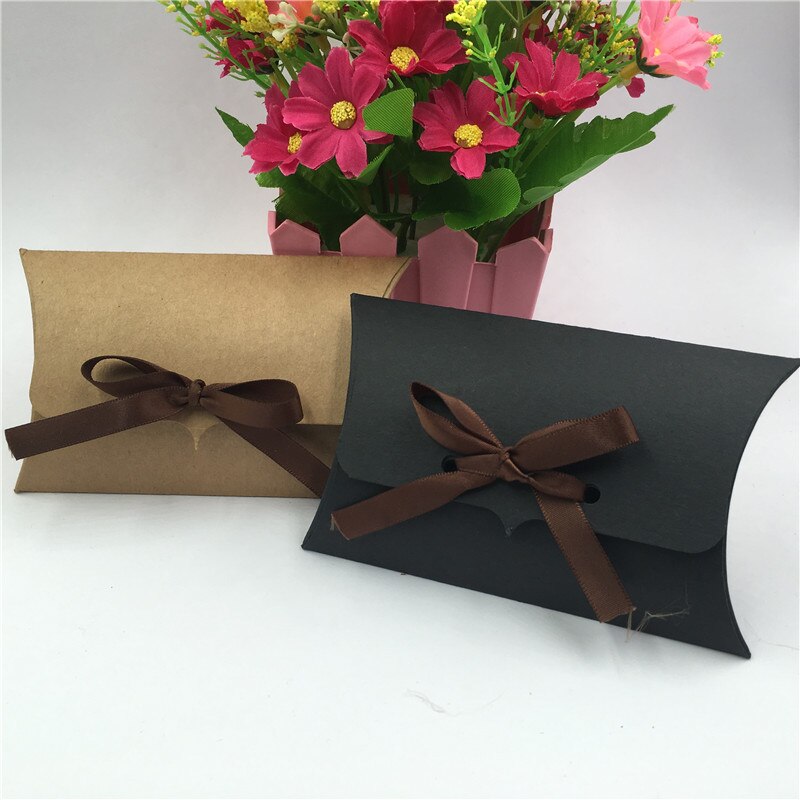 Naturlig brun svart kraftboks 10 x 8 x 2cm pute papirboks 30 stk/lott for smykker godteri kake bære pakking oppbevaringsbokser