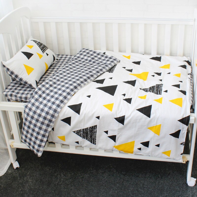3 stuks Set Baby Beddengoed Set Puur Katoen Flamingo Grey Cloud Patroon Wieg Kit Inclusief Kussensloop Dekbedovertrek Cot Platte vel: Yellow Triangle
