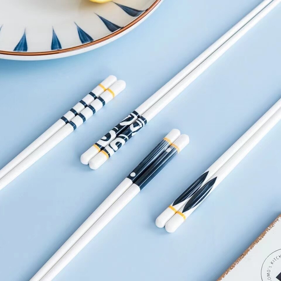 1 paio di bacchette in ceramica stile giapponese blu e bianco bacchette per Sushi lunghe in porcellana di osso