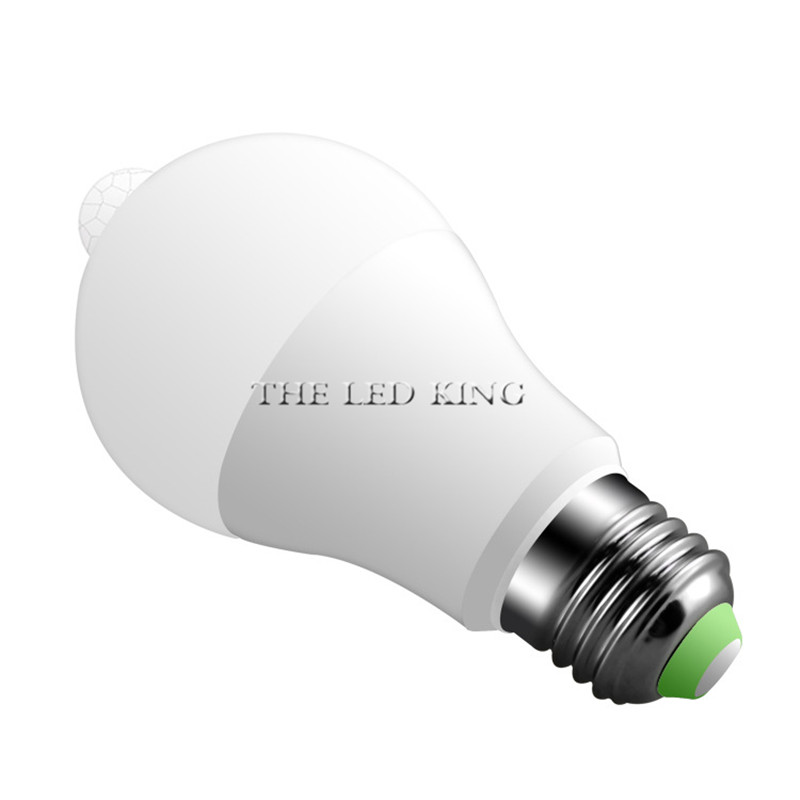 ledet pir-bevegelsessensorlampe  e27 220v 9w 12w 15w 18w automatisk av/på ledet-pære lysfølsom bevegelsesdetektor til menneskekroppen: Hvit / Rgb