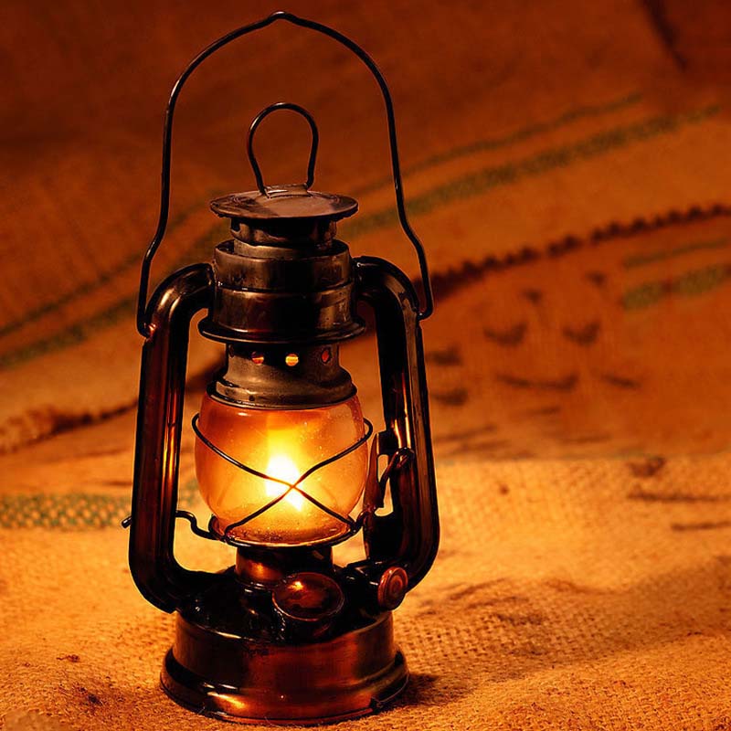Newly Retro Classic Kerosene Lamp 4 Colors Kerosene Lanterns Wick Portable Lights Adornment XSD88