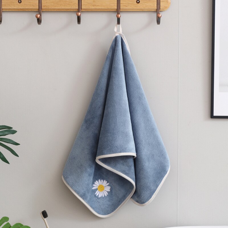 T041A nice Absorbent coral fleece Embroidered daisy letter hotel bath towels hand towels face towel: blue daisy / 34cm by 74cm