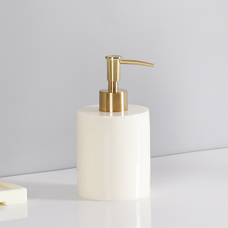 Ensemble d'accessoires de salle de bain nordique en résine, bouteille de savon liquide, distributeur de shampoing, boîte à mouchoirs, plateau, outils de lavage, organisateur de toilettes 1 pièce: A --8x16cm  400ml