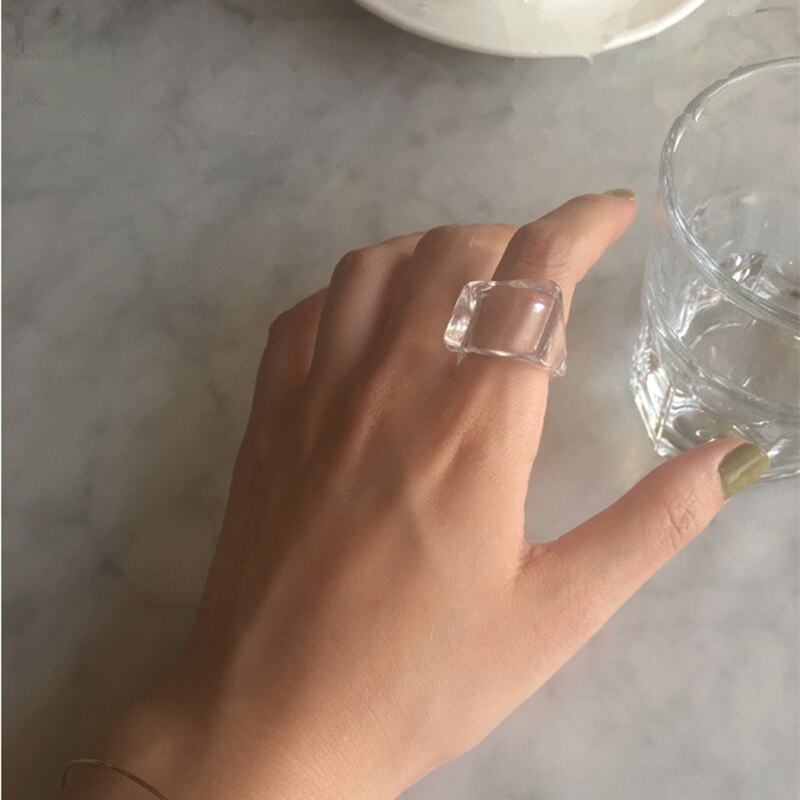 AOMU 1Stck Neue Korea Jahrgang transparent Harz Ringe schick Bunte Acryl Geometrische Unregelmäßige Ring für Frauen Schmuck