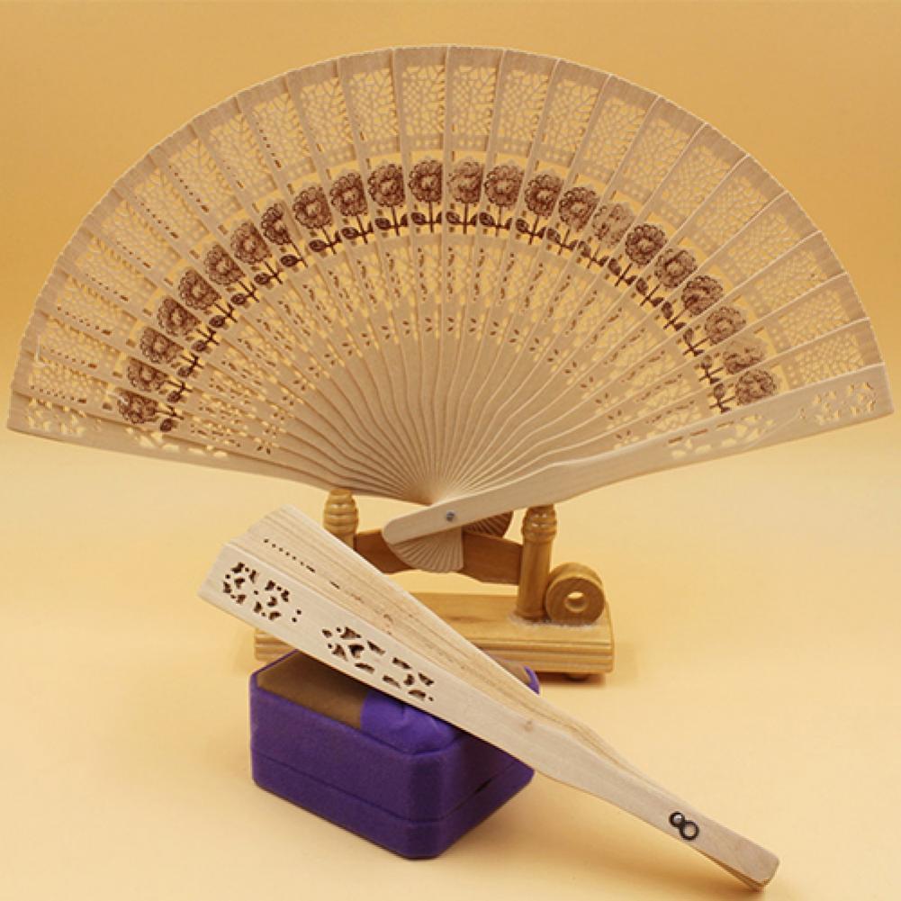 Vintage Bloem Patroon Fan Hollow Houten Hand Ventilator Hand-Held Vouwen Ventilator Voor Vrouwen Bruiloft Dansen Decoratie