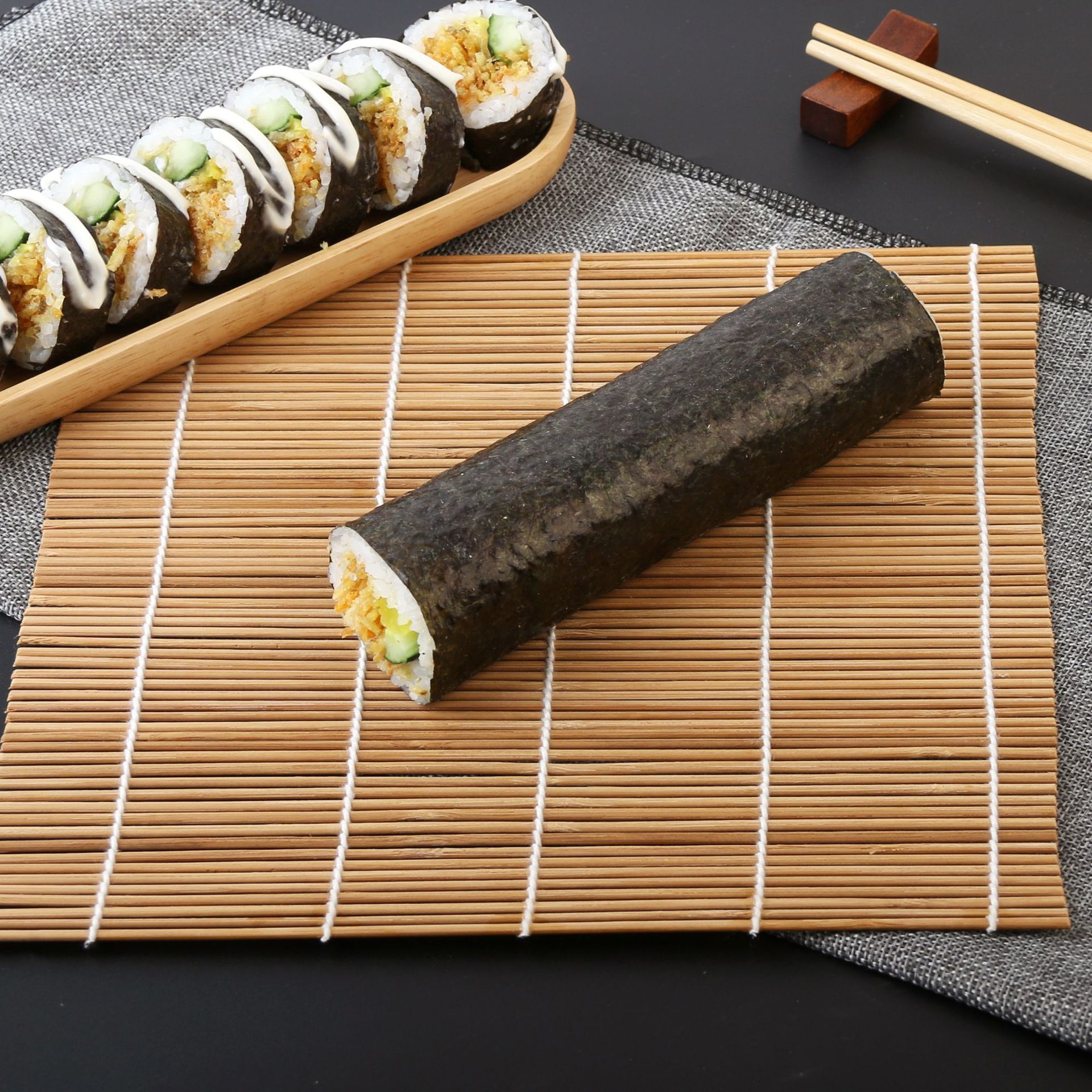 24*24CM Sushi Tool Bamboo Rolling Mat DIY Onigiri Rice Roller Chicken Roll Hand Maker Kitchen Japanese Sushi Maker Tools: B