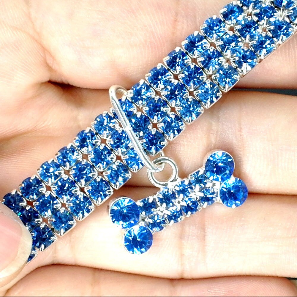 3 rijen diamanten hondenhalsband met juwelen en een hanger van bot, strass-kristalband, puppyhondenhalsband van leer
