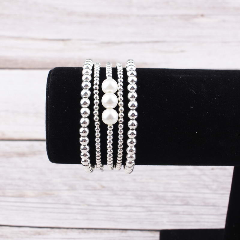 Zwpon 5 -teiliges set ccb-perlenarmbänder, armreifen aus kunststoffperlen, verstellbare elastische armbänder für damenschmuck: Silberperle