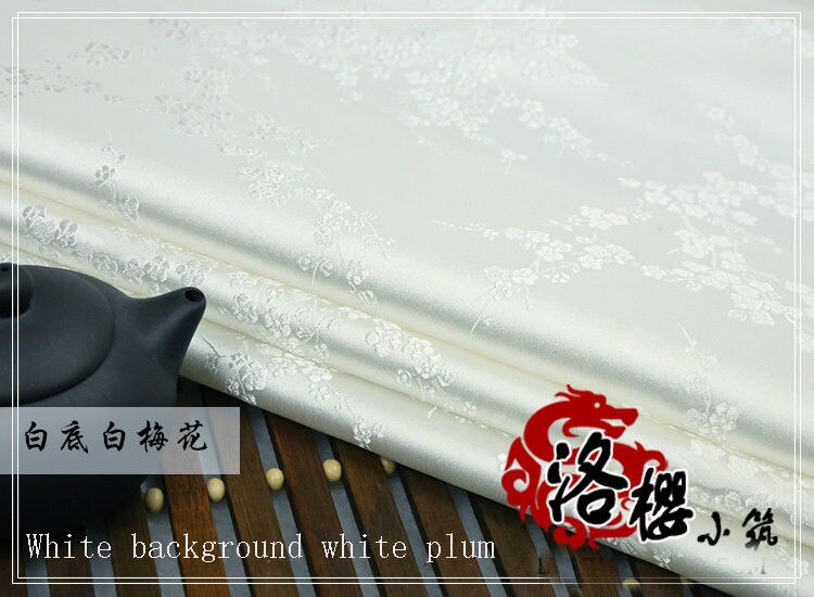 Tyk kinesisk damask kostume kjole kapper qipao tøj kimono satin blomme jacquard brokade stoffer: Hvid blomme og hvid