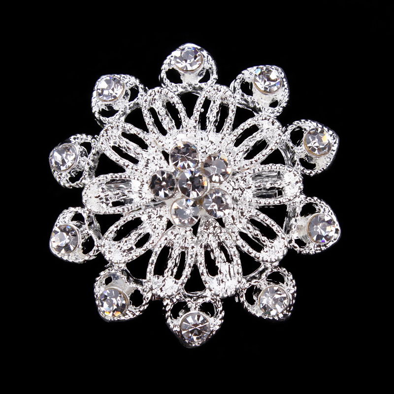 Fabriek Directe Verkoop Diverse Gold Plated Kleur Crystal Rhinestones Bloem Mode Broche Pins voor Vrouwen Diverse: 5476silver