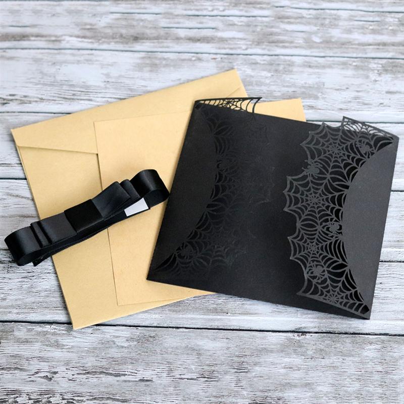 10 stk kuttet halloween invitasjonskort hule skrekkfestinvitasjoner kort edderkoppnettkort med bueknuter (svart)