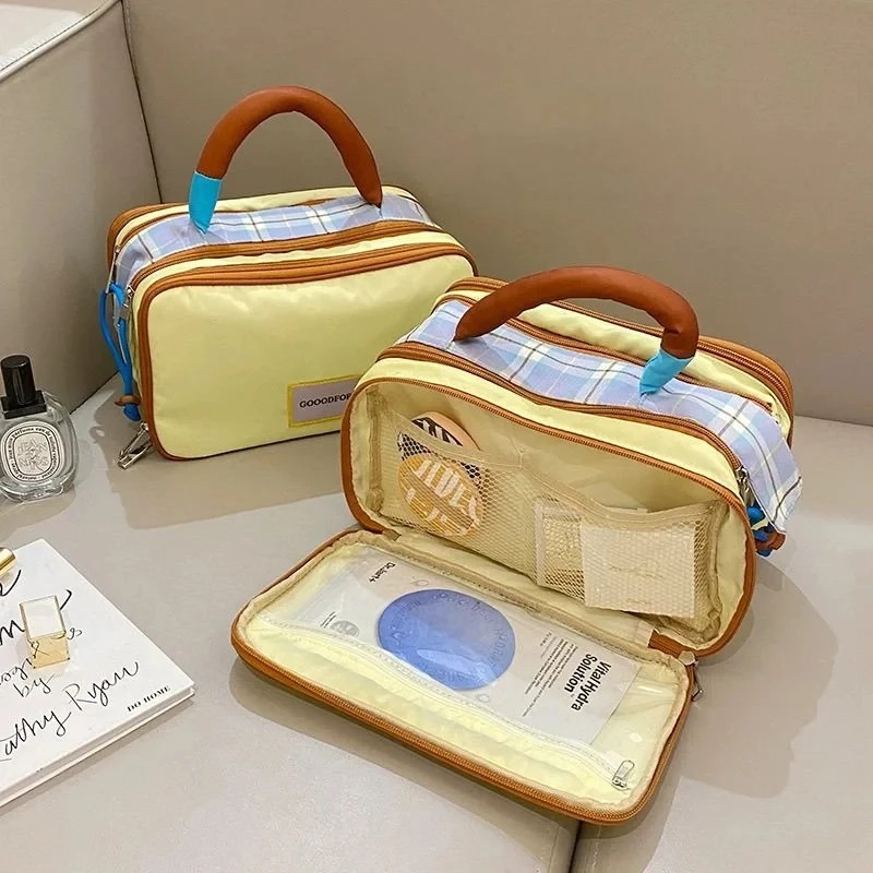 Makeup Bag With High-end Contrast Color Hand-held Makeup Bag Large Capacity Oxford Cloth Toiletry Bag Cosmetic Toiletry Bag