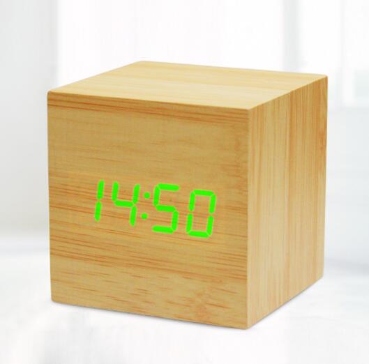 Digitale Thermometer Houten Wekker Alarm Datum Bureauklok Tafel USB Opladen Korte Voice-activated Elektronische Home Decor: yellow green