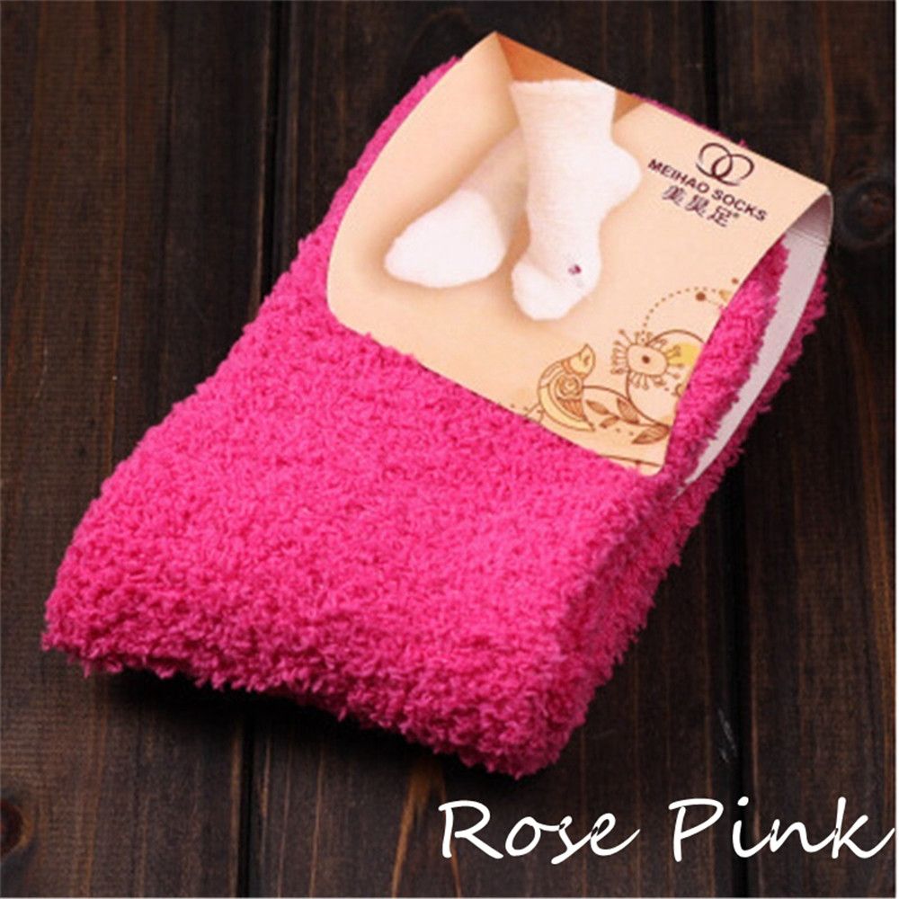 1 paar Winter Herfst Warm Casual Candy Kleur Womens Lady Dikke Coral Fleece Slipper Korte Sokken Fuzzy Kousen Effen sok: Coral Red