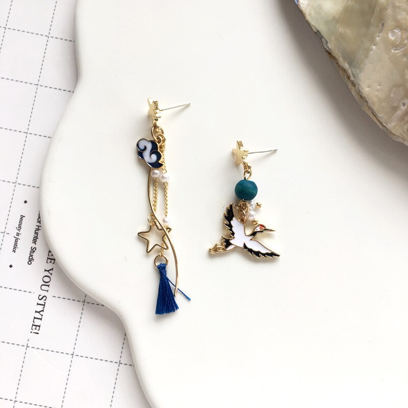 Asymmetric Japanese Style Girls Cloud Tassel Enamel Flying Bird Clip on Earrings Blue Crane Earrings No Piercing Ears For Women