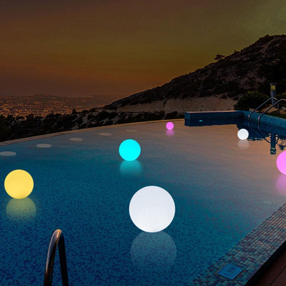 Kawaii Aufblasbare Leuchtende Kugel Pvc Fernbedienung LED Ball Spielzeug Wasser Strand Ball Blinkende freundlicher Welle draussen